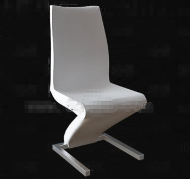 White chair gefaltet Persönlichkeit