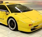 Lamborghini und Nissan Sportwagen